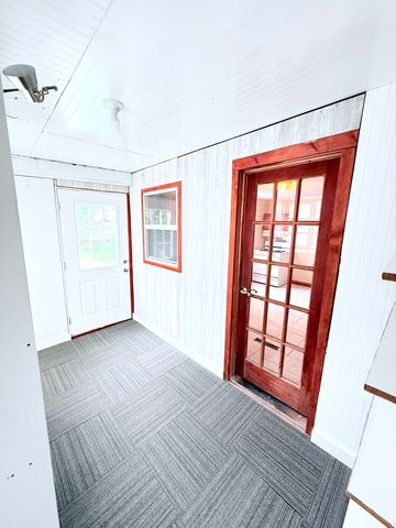 1132 E LOCUST Street, Dekalb, IL 60115