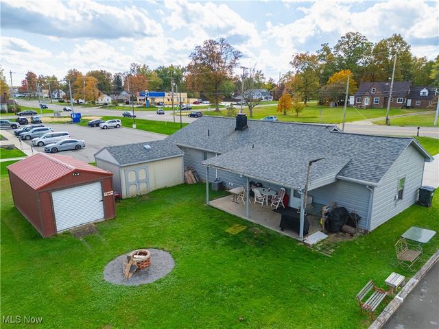 159 N Canfield Niles Road, Youngstown, OH 44515