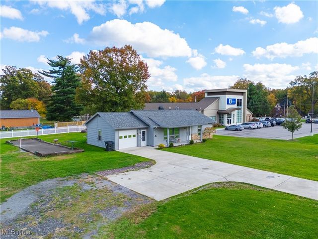 159 N Canfield Niles Road, Youngstown, OH 44515