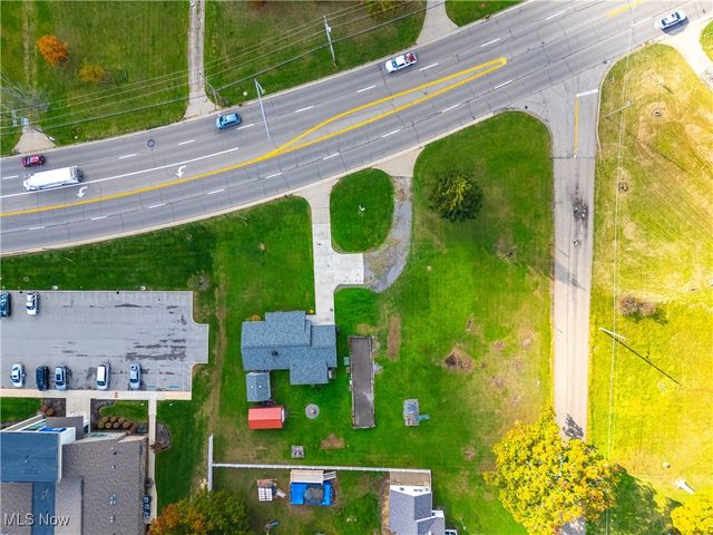 159 N Canfield Niles Road, Youngstown, OH 44515