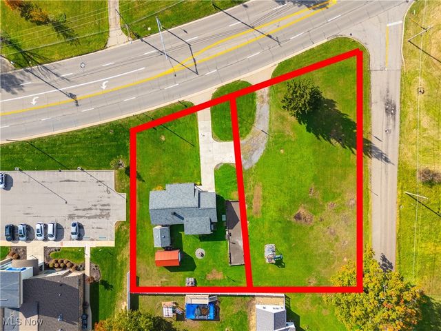 159 N Canfield Niles Road, Youngstown, OH 44515