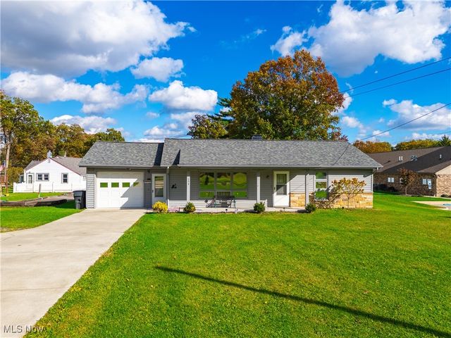 159 N Canfield Niles Road, Youngstown, OH 44515