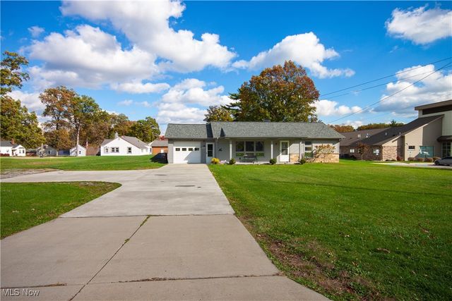 159 N Canfield Niles Road, Youngstown, OH 44515