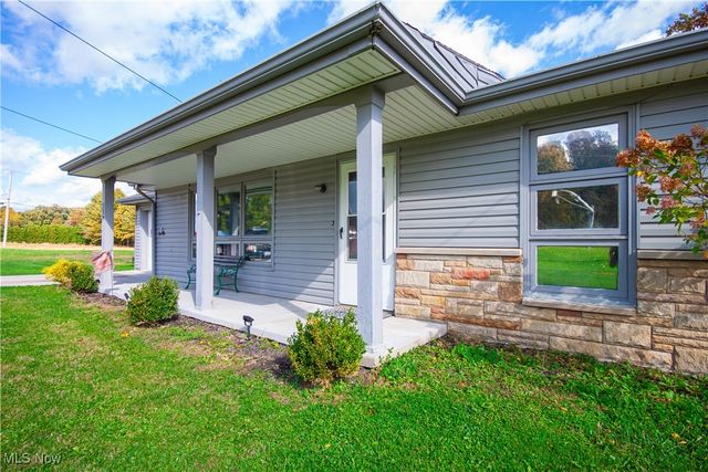 159 N Canfield Niles Road, Youngstown, OH 44515