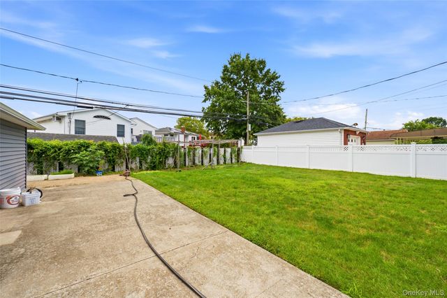 105 Wadsworth Avenue, Levittown, NY 11756