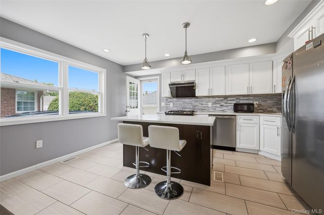 105 Wadsworth Avenue, Levittown, NY 11756