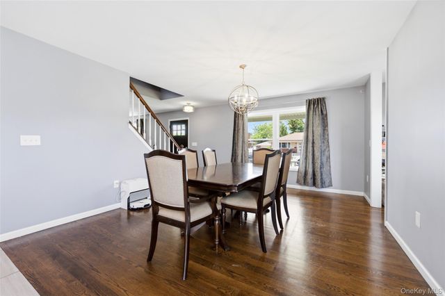105 Wadsworth Avenue, Levittown, NY 11756