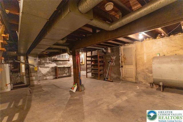 2420 Sycamore Street, Wilson Boro, PA 18042