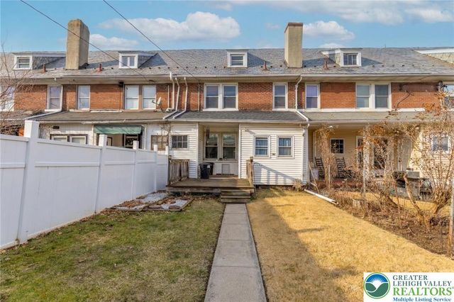 2420 Sycamore Street, Wilson Boro, PA 18042