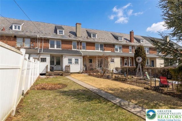 2420 Sycamore Street, Wilson Boro, PA 18042