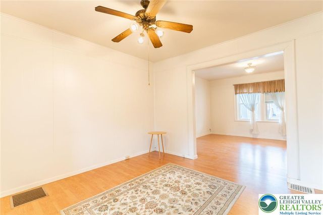 2420 Sycamore Street, Wilson Boro, PA 18042