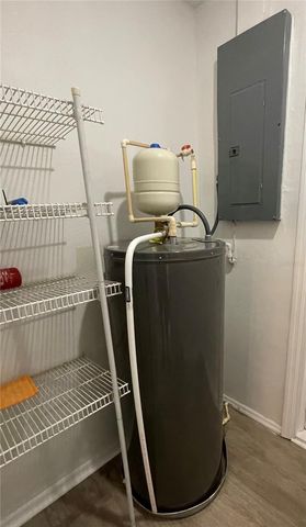 3215 BUNCHE STREET, Sarasota, FL 34234