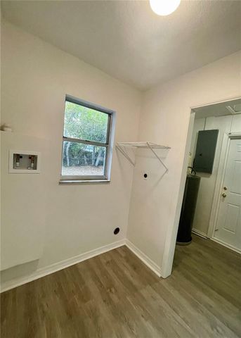 3215 BUNCHE STREET, Sarasota, FL 34234