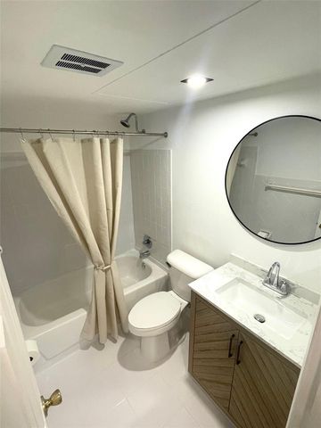 3215 BUNCHE STREET, Sarasota, FL 34234