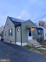 23 E 10TH, Runnemede, NJ 08078