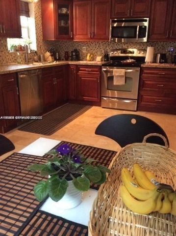 274 NW 92nd St, Miami Shores, FL 33150