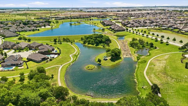 15324 Duck Creek Court, Fort Worth, TX 76262
