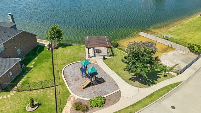 15324 Duck Creek Court, Fort Worth, TX 76262