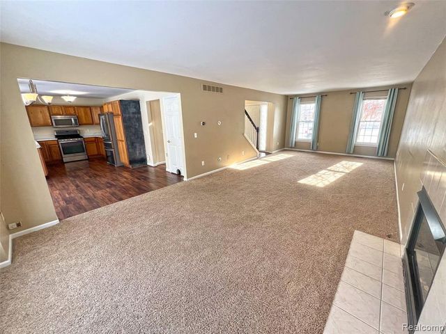 47546 Belmont Drive, Belleville, MI 48111