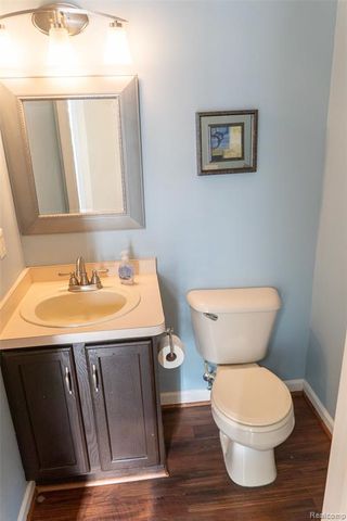 47546 Belmont Drive, Belleville, MI 48111