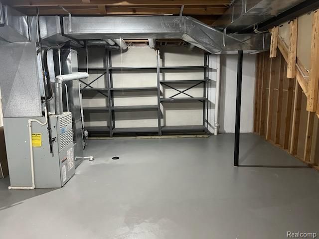 47546 Belmont Drive, Belleville, MI 48111