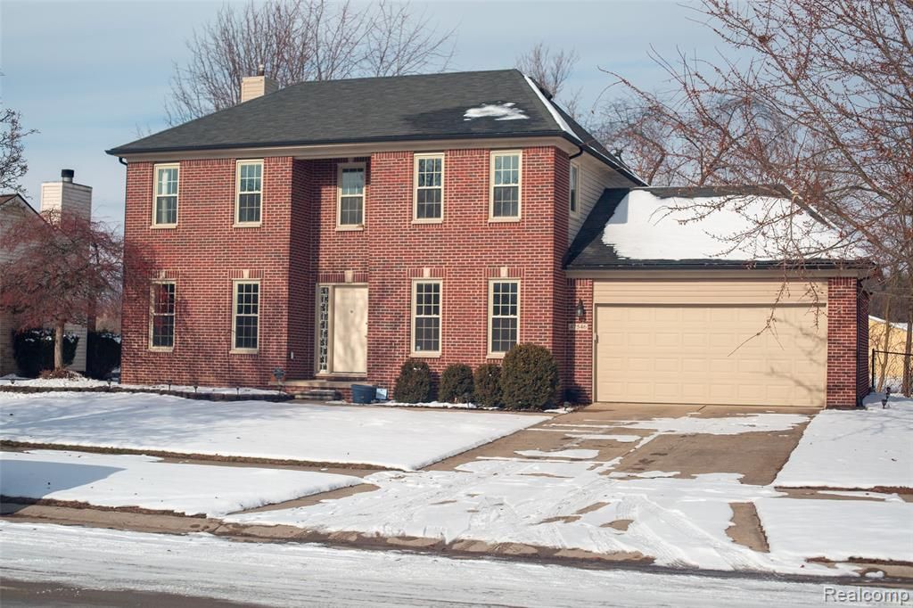 47546 Belmont Drive, Belleville, MI 48111