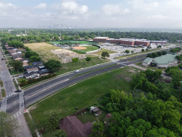 2004 Kiest, Dallas, TX 75216