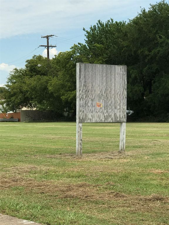 2004 Kiest, Dallas, TX 75216