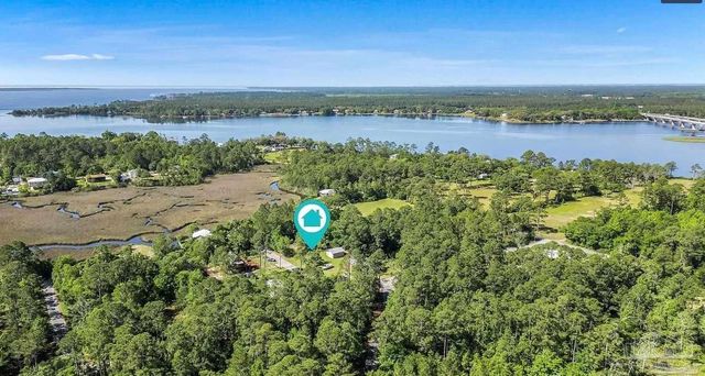 4145 Blue Gill Ln, Milton, FL 32583