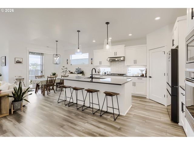 5701 Se 78TH Ave, Hillsboro, OR 97123
