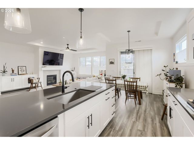 5701 Se 78TH Ave, Hillsboro, OR 97123