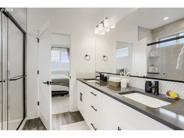 5701 Se 78TH Ave, Hillsboro, OR 97123