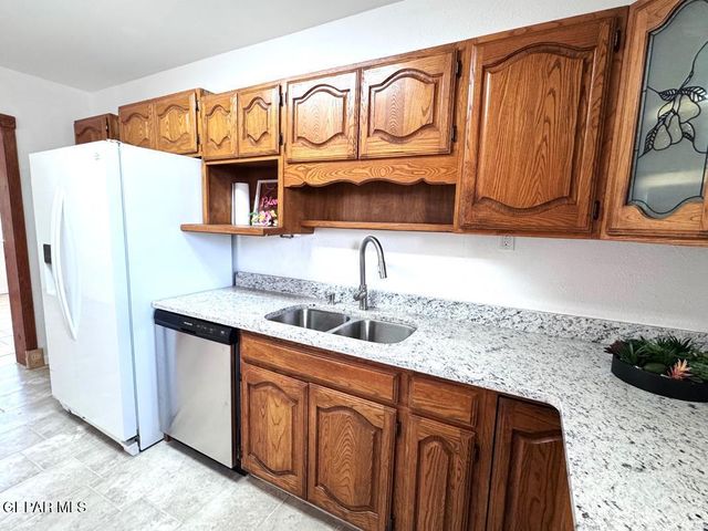 837 TURNEY Drive, El Paso, TX 79902