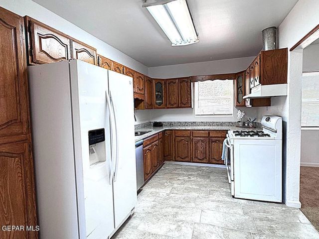 837 TURNEY Drive, El Paso, TX 79902