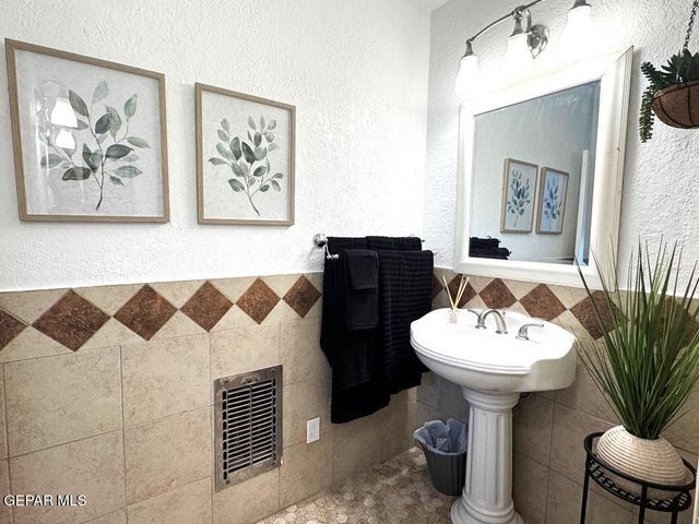 837 TURNEY Drive, El Paso, TX 79902