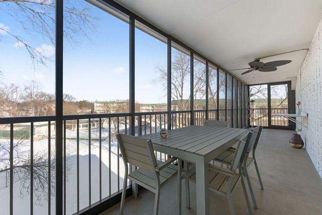 10521 Cedar Lake Road 501, Minnetonka, MN 55305