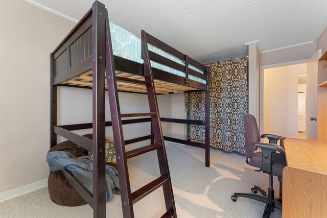 10521 Cedar Lake Road 501, Minnetonka, MN 55305