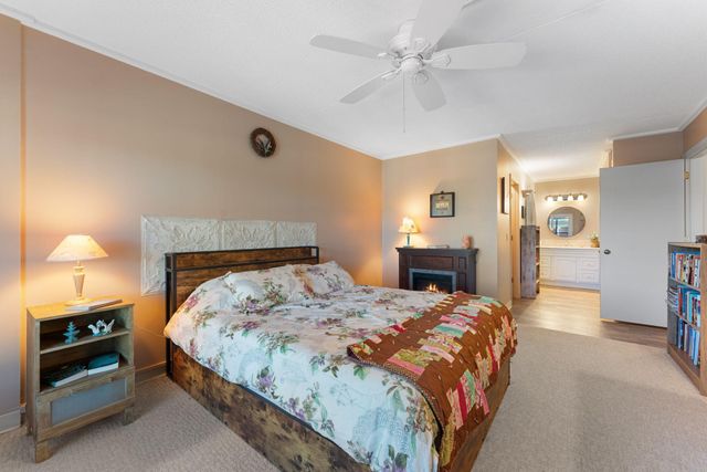 10521 Cedar Lake Road 501, Minnetonka, MN 55305