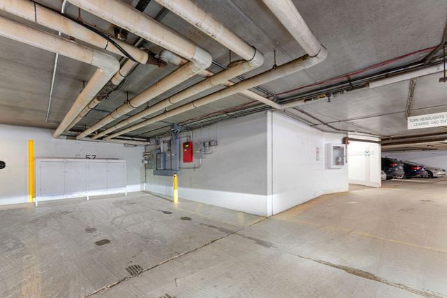 10521 Cedar Lake Road 501, Minnetonka, MN 55305