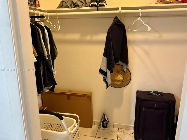 1910 W 56th St 3226, Hialeah, FL 33012