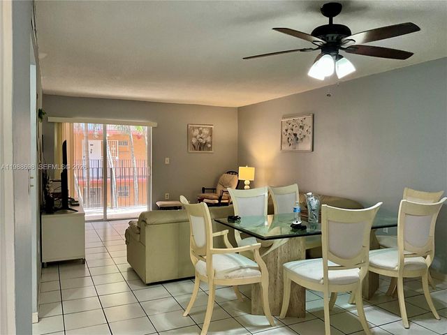 1910 W 56th St 3226, Hialeah, FL 33012