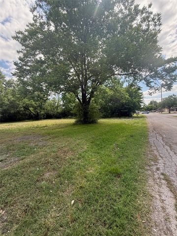 1507 S Washington Street, Kaufman, TX 75142