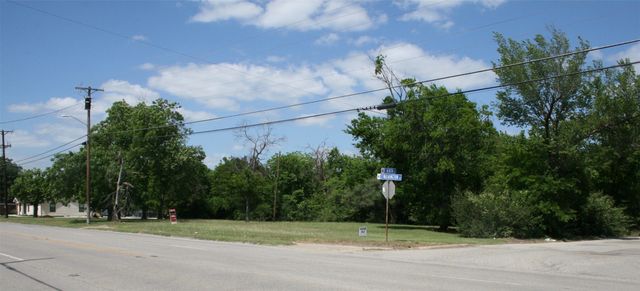 1507 S Washington Street, Kaufman, TX 75142