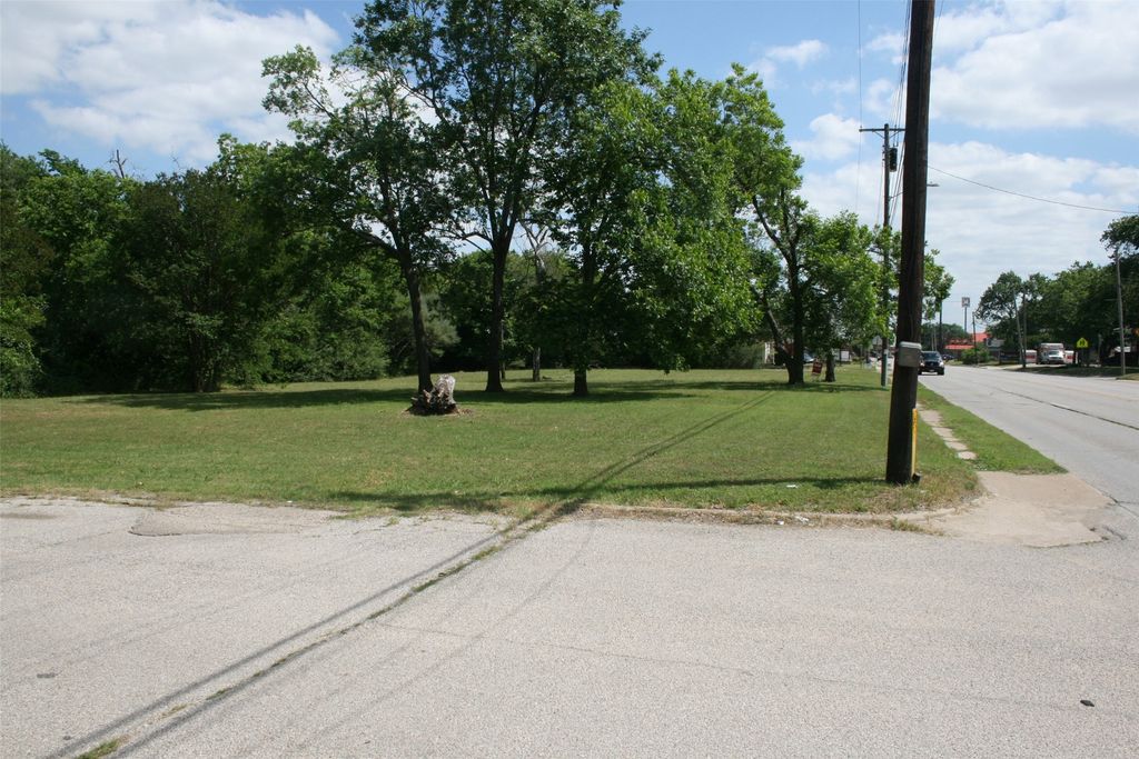 1507 S Washington Street, Kaufman, TX 75142