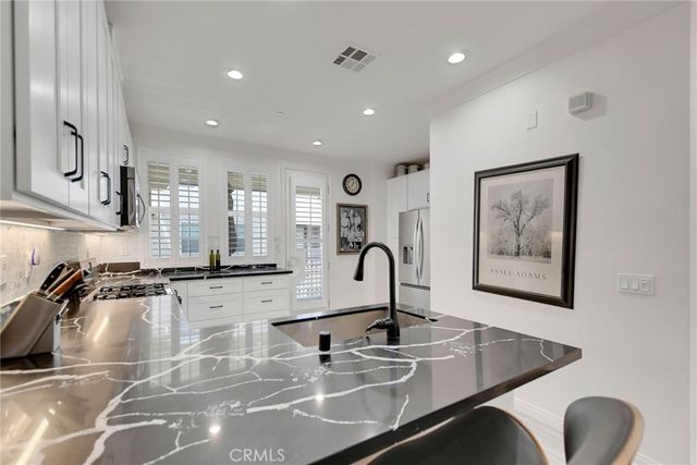 908 N Botanica Lane B, Azusa, CA 91702