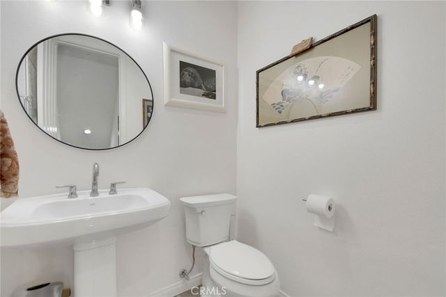 908 N Botanica Lane B, Azusa, CA 91702