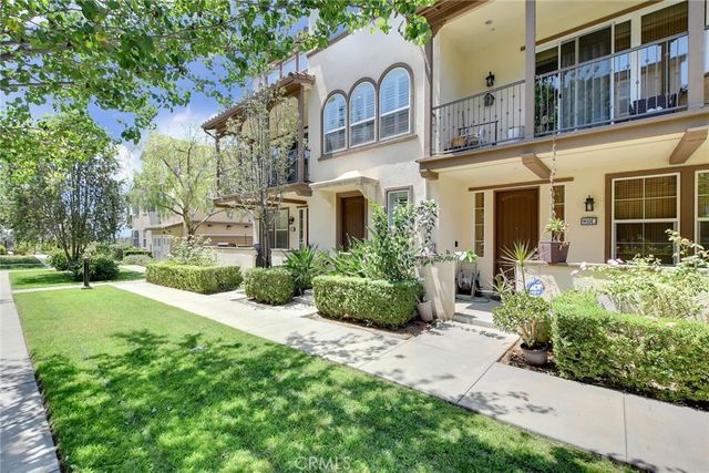 908 N Botanica Lane B, Azusa, CA 91702