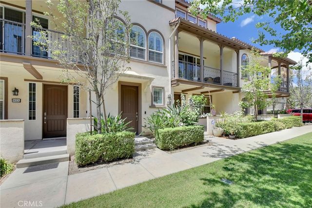 908 N Botanica Lane B, Azusa, CA 91702