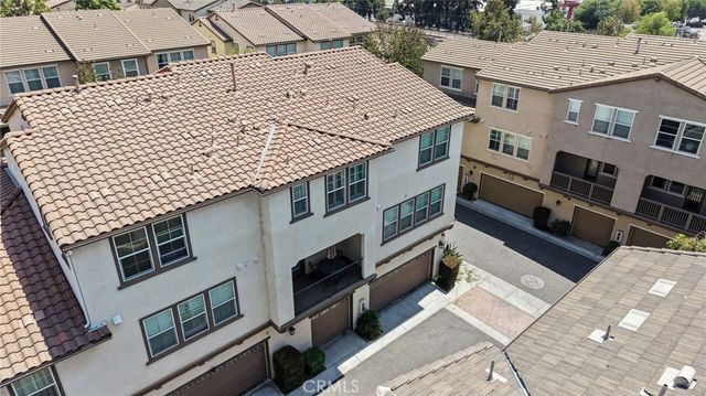 908 N Botanica Lane B, Azusa, CA 91702