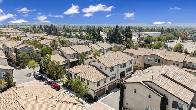 908 N Botanica Lane B, Azusa, CA 91702